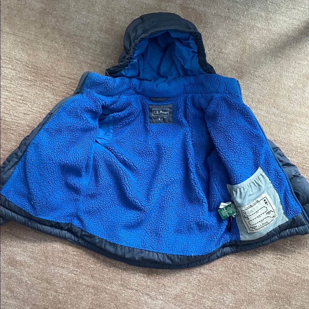 Boys 4 navy blue LL Bean water repellent down winter jacket - Picture 3 of 4